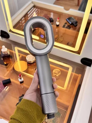 Kintsu Filter-Duschkopf im Badezimmer – Kundenbild 1